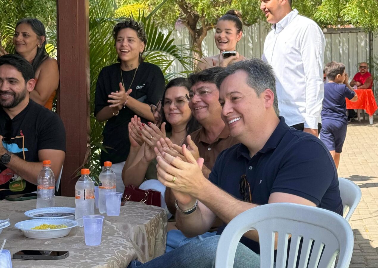 Júnior Araújo participa de celebração em homenagem aos professores em Jericó e destaca papel transformador da educação