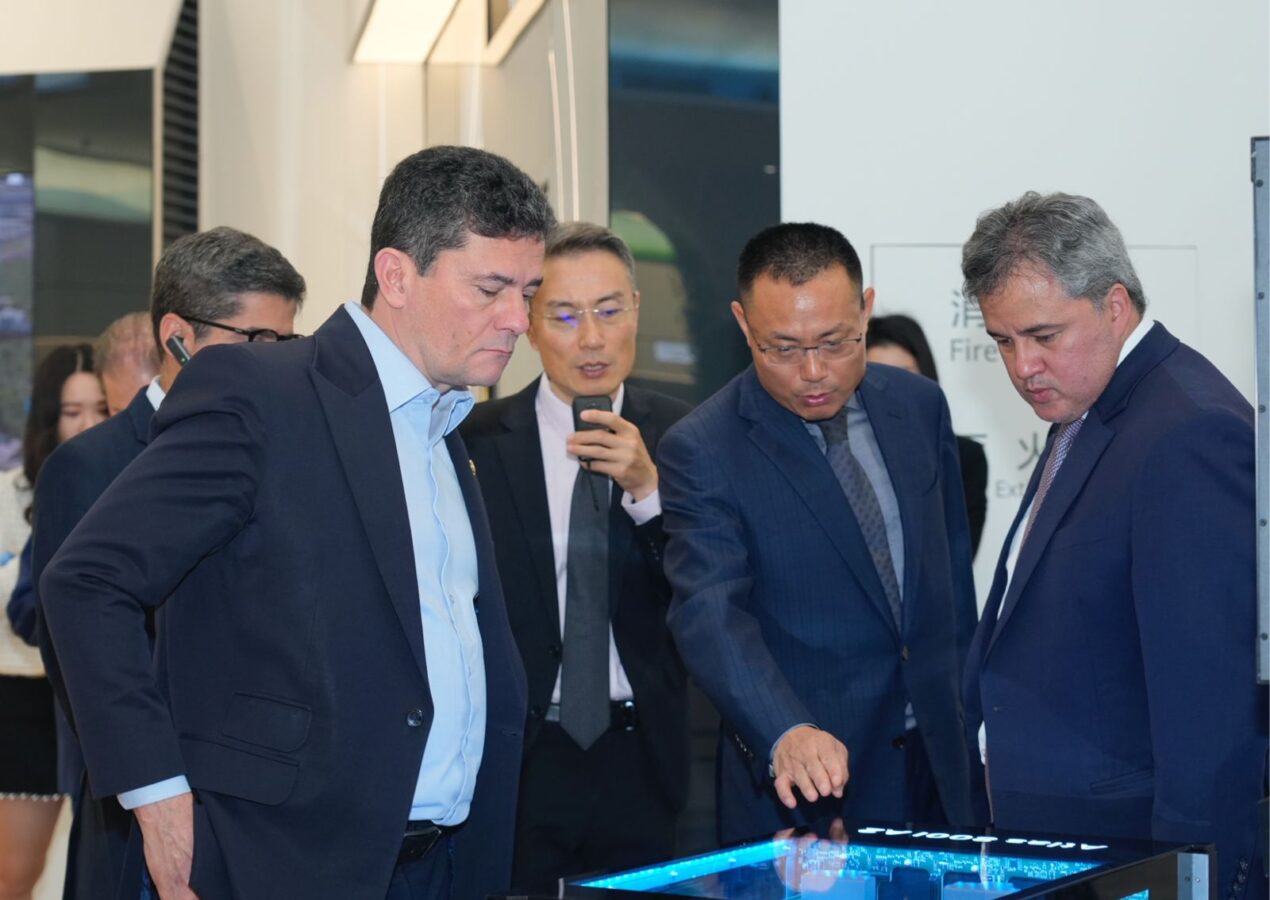Na China, Efraim visita “Smart Cities” buscando conhecimento em inovação, tecnologia, mobilidade e gestão digital