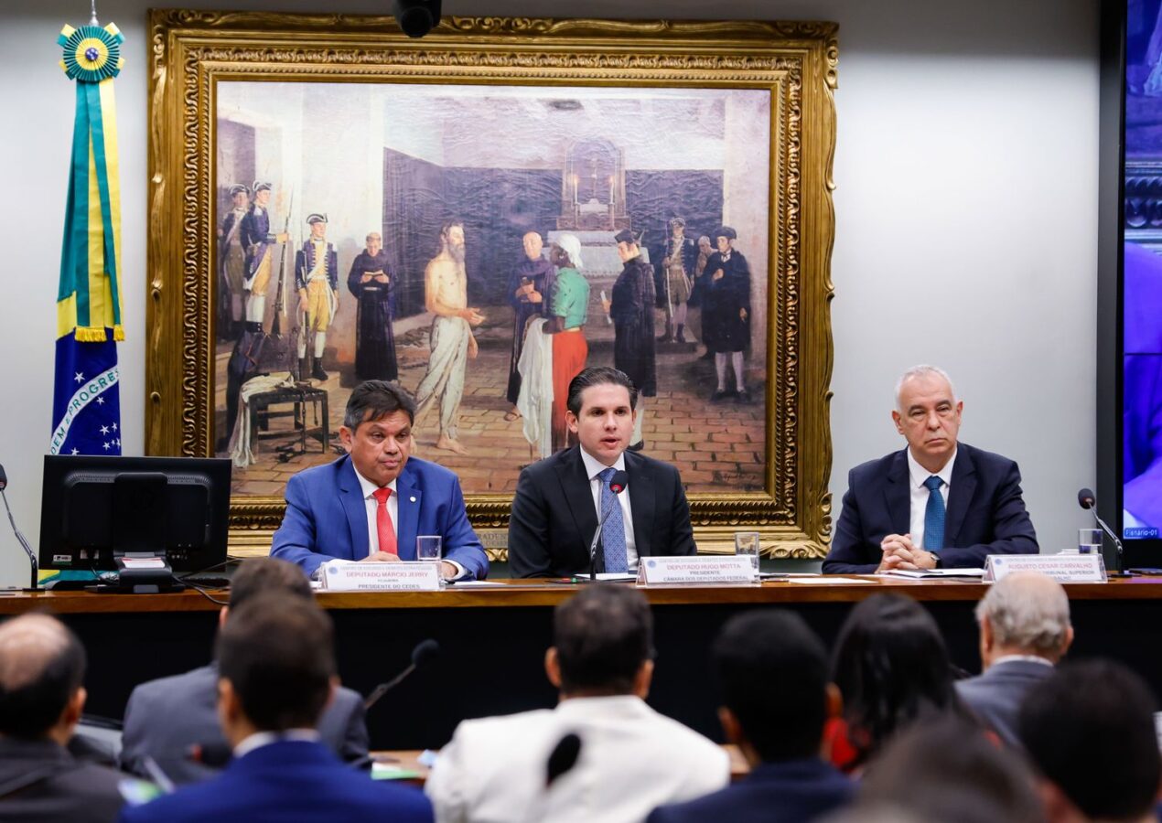 Hugo Motta defende debate sobre pejotização do trabalhador no Brasil