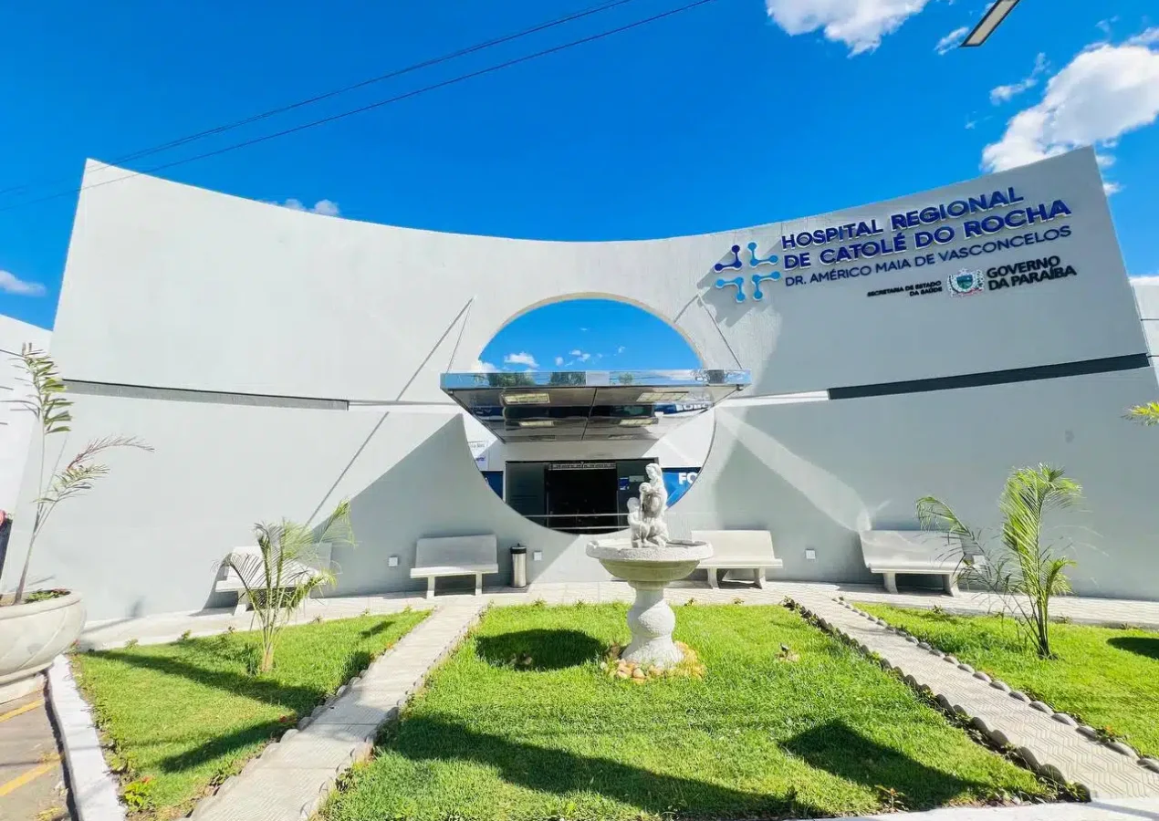 Com emenda de Gervásio, nova farmácia e ponto focal de vacinação são entregues no Hospital Regional de Catolé do Rocha