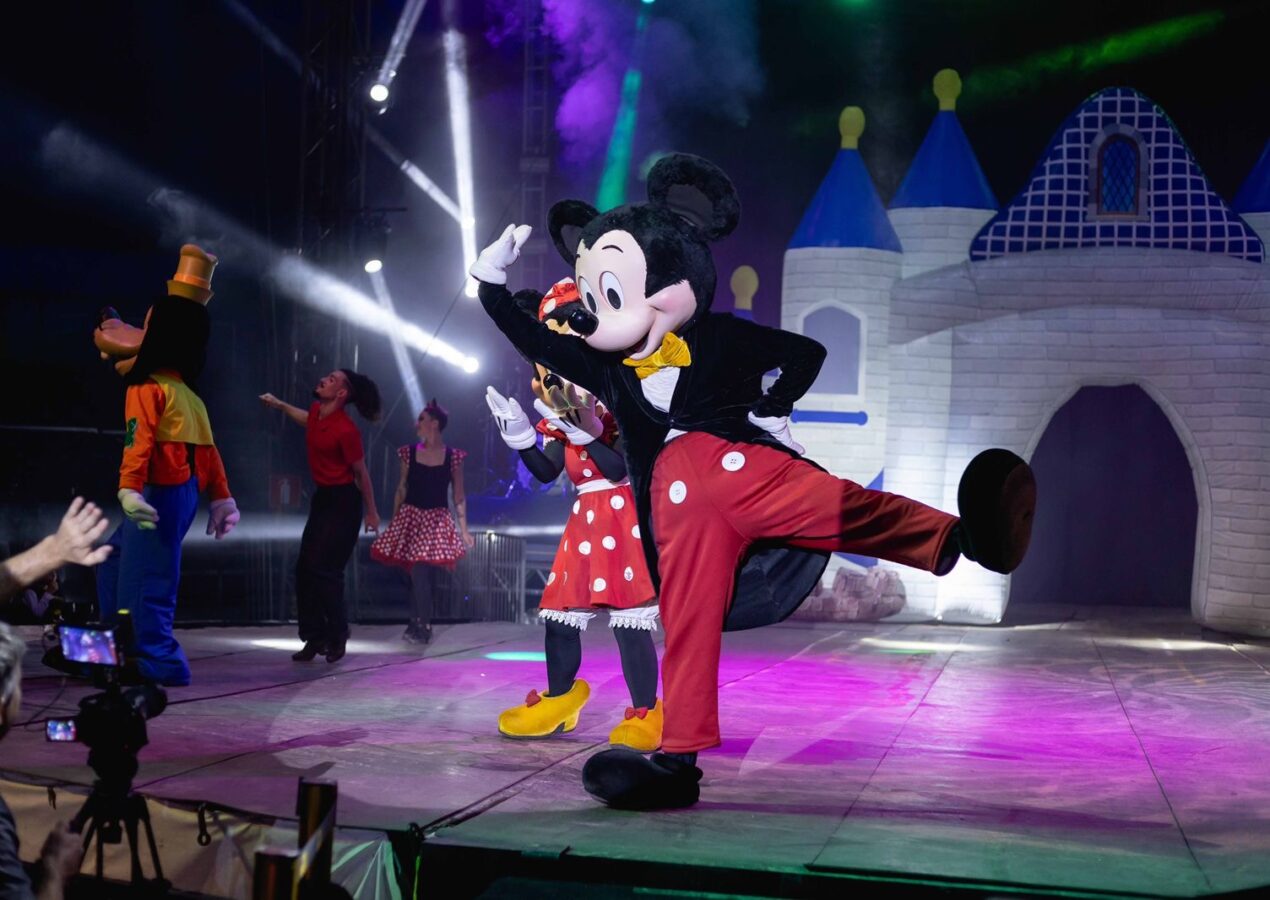 Internacional Circo Kroner apresenta Disney Magic Show no Carrefour Bessa