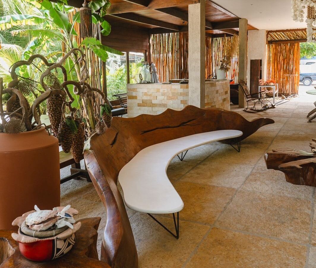 Réveillon Minha Praia celebra a chegada de 2026 com shows de Funkeira, Os Eloquentes e DJ Astek na Praia do Seixas