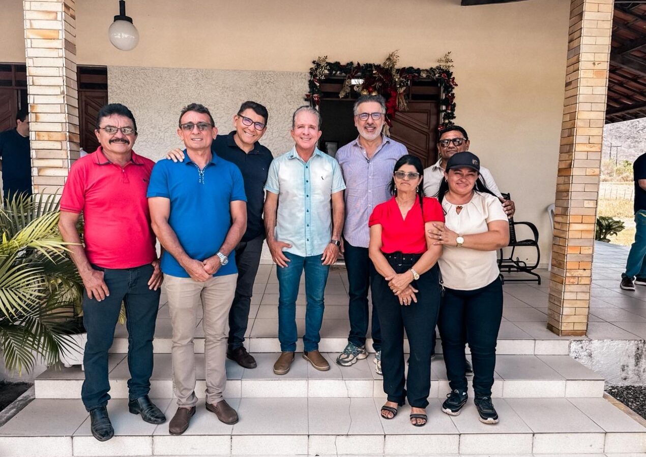 Prefeito de Mogeiro oficializa apoio à pré-candidatura de Nabor ao Senado