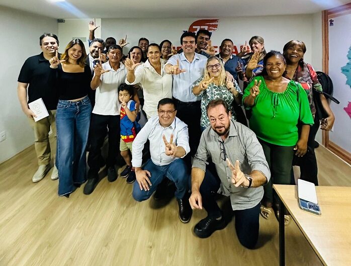 Após reunião, suplentes do Solidariedade recuam de apoio a Cícero e decidem ficar com Eduardo Carneiro, João e Lucas