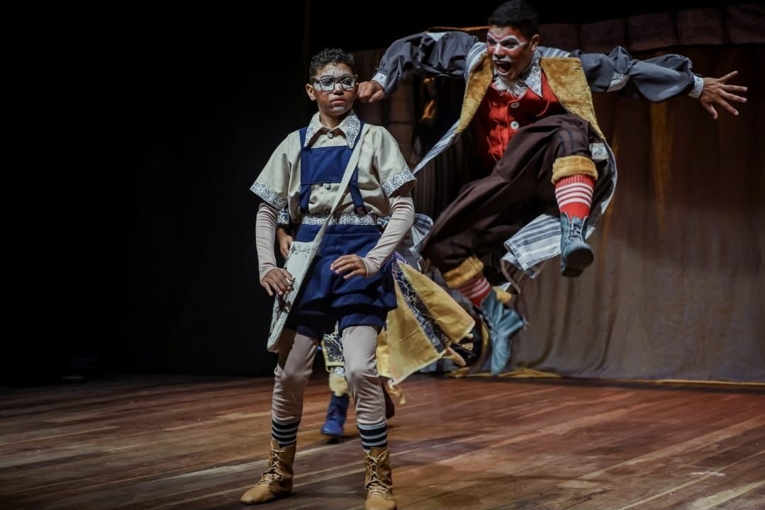 Clássico infantil Pinóquio ganha releitura atual: “Quem mente o nariz cresce” estreia em João Pessoa neste sábado (10) no Teatro Paulo Pontes