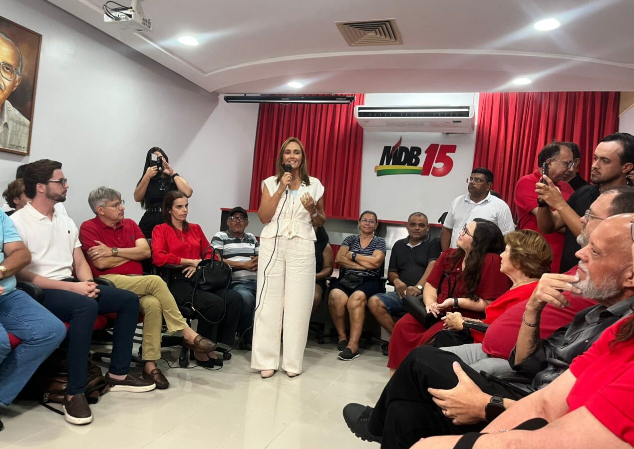 Pré-candidata a deputada estadual, Ana Cláudia reúne apoiadores de vários municípios para ouvir ideias e definir propostas