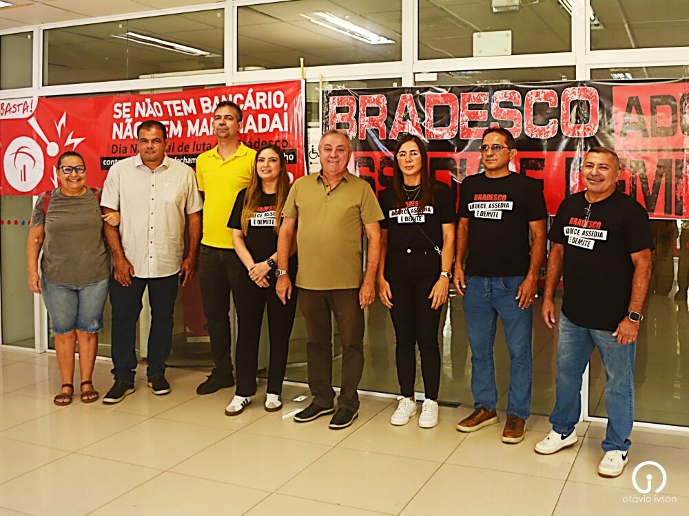 Sindicato realiza manifestação em agências do Bradesco de João Pessoa nesta quarta-feira (4) contra demissões e adoecimento da categoria