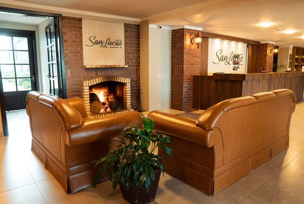 Feriadão de Tiradentes: Hotel San Lucas, em Gramado, aposta em conforto e promoção especial de outono para atrair turistas