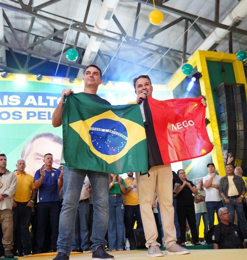 Efraim e Flávio reúnem multidão e inspiram com novo lema: ‘Paraíba, Bota FÉ’ (F de Flávio e E de Efraim)