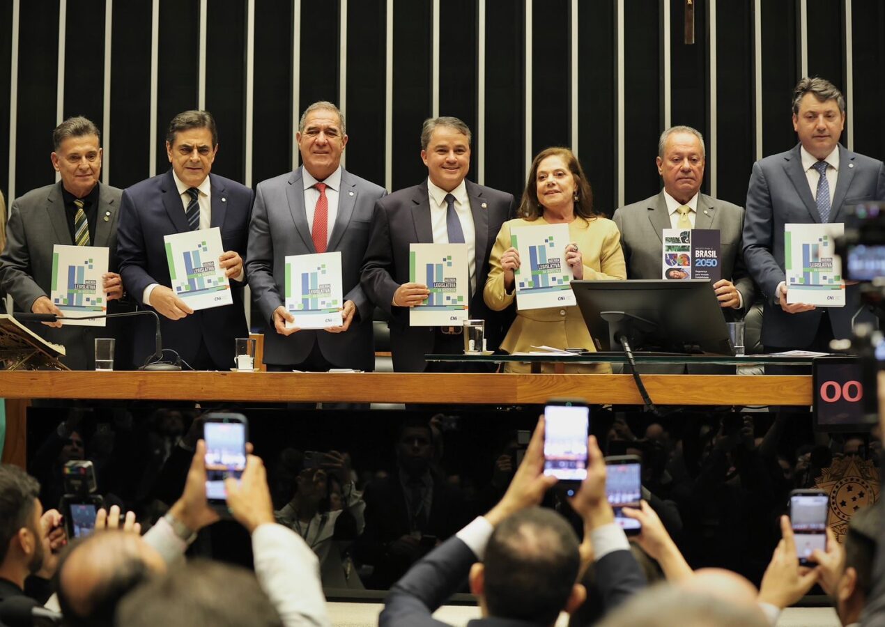 “Trabalho para ver o ‘Made in Paraíba’ ser sinônimo de qualidade e competitividade”, diz Efraim em evento da CNI