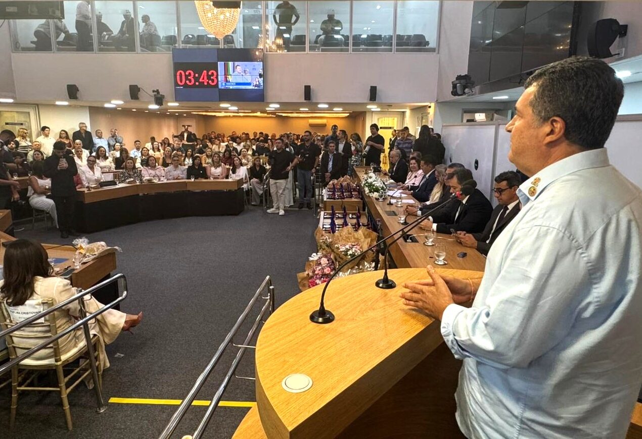 Famup celebra entrega da Medalha Epitácio Pessoa às 54 prefeitas paraibanas