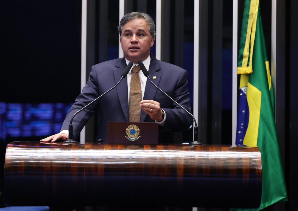 Remédios mais baratos: projeto de Efraim vira lei e permite farmácia em supermercados