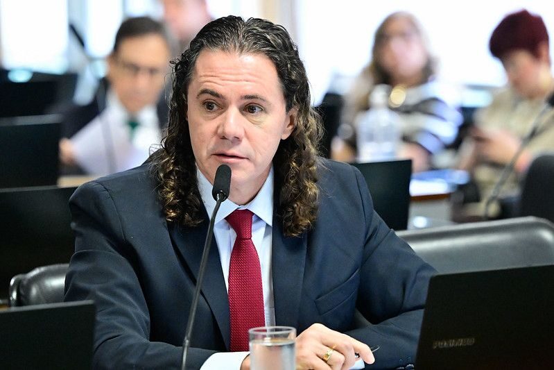 Comissão aprova Relatório de Veneziano que define guarda compartilhada de pets em casos de separação de casais