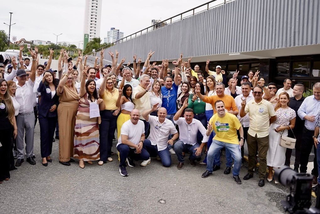 Efraim articula filiação de aliados ao PL e consolida força na disputa pelo Governo da Paraíba