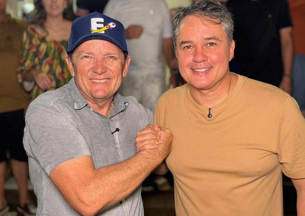 Efraim ganha força no interior: onda de apoios cresce com adesão do prefeito de Pombal e 9 vereadores