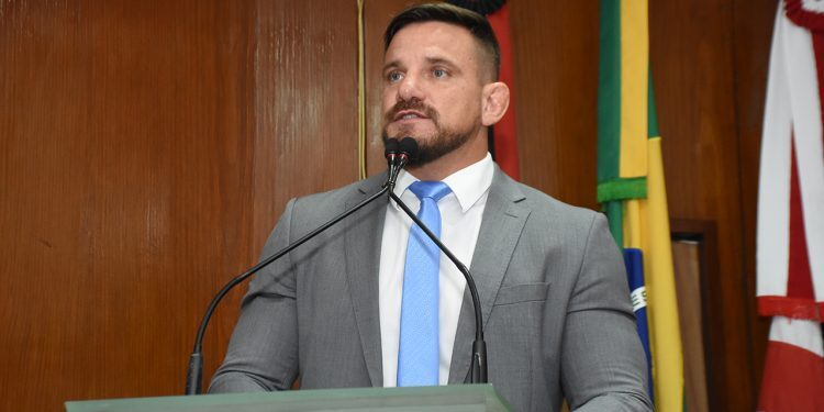 Após reunião com Aguinaldo, Tarcísio Jardim deve assumir vaga na ALPB na próxima semana