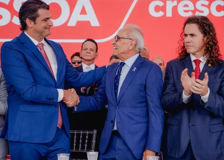 Veneziano ressalta competência de Leo para continuar gestão de Cícero e reafirma compromisso de seu mandato com João Pessoa