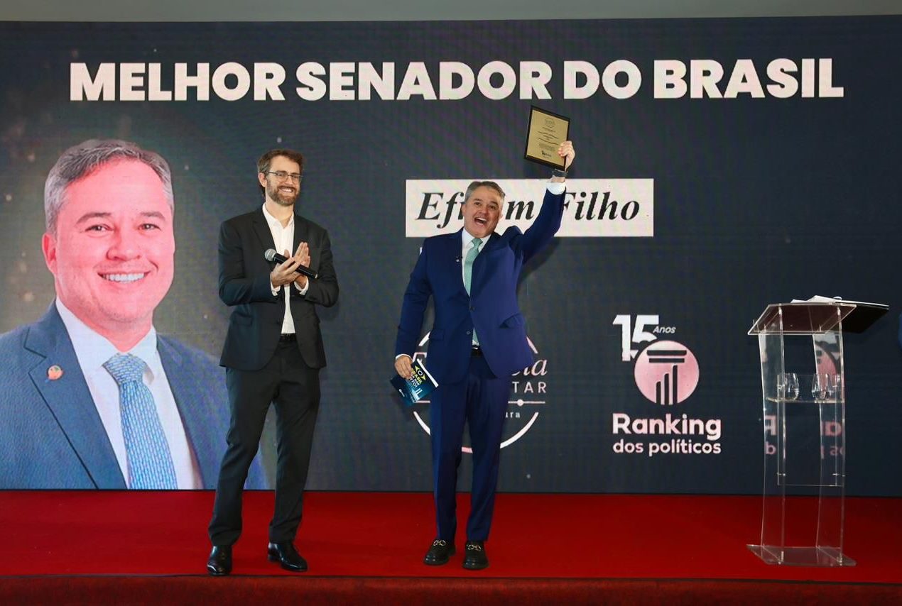“Efraim consolida trajetória histórica no Senado ao ser premiado como ‘Melhor Senador do Brasil’ dos últimos 4 anos”