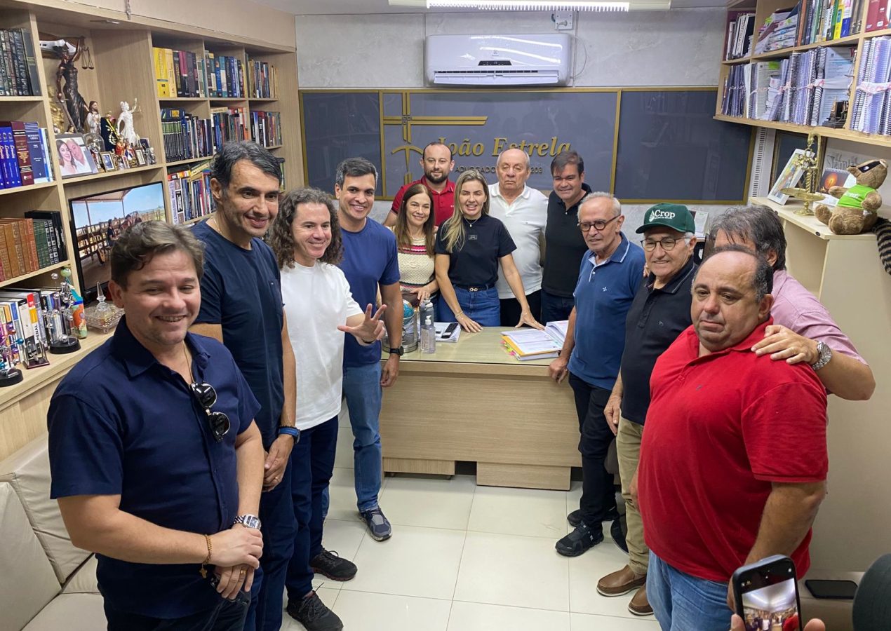 Ex-prefeito de Sousa, João Estrela anuncia apoio a Cícero, Veneziano e André Gadelha