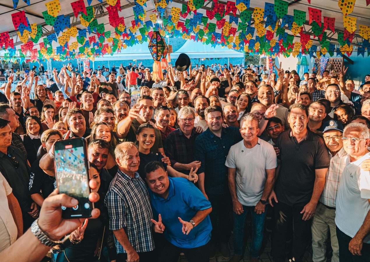Com Lucas, João e Nabor, Eduardo Carneiro reúne lideranças e apoiadores em mais um ‘São João do Carneirinho’