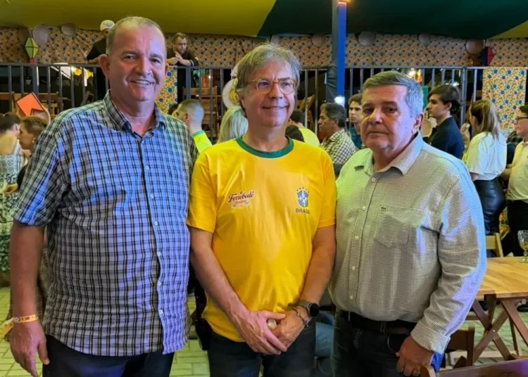 Carlos Magno e José Inácio prestigiam Forrobodó no Engenho Afetuosa, em Lagoa Seca