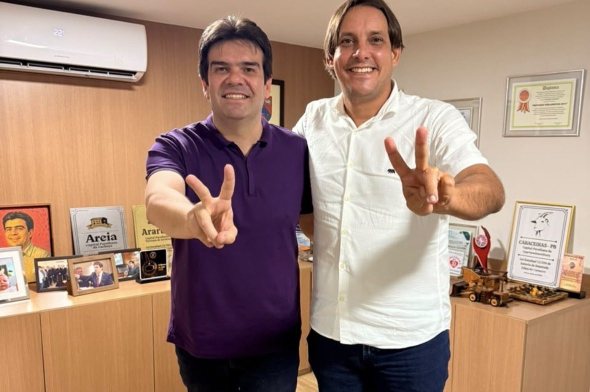 Deputado Eduardo Carneiro continua ampliando base na região metropolitana e recebe apoio do vereador Bira de Cabedelo