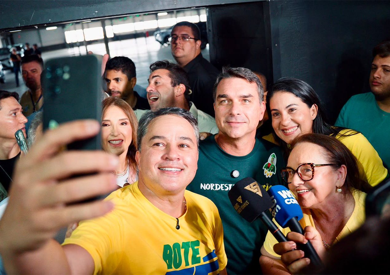 Efraim anuncia últimos detalhes para recepção a Flávio Bolsonaro em Campina nesta sexta-feira