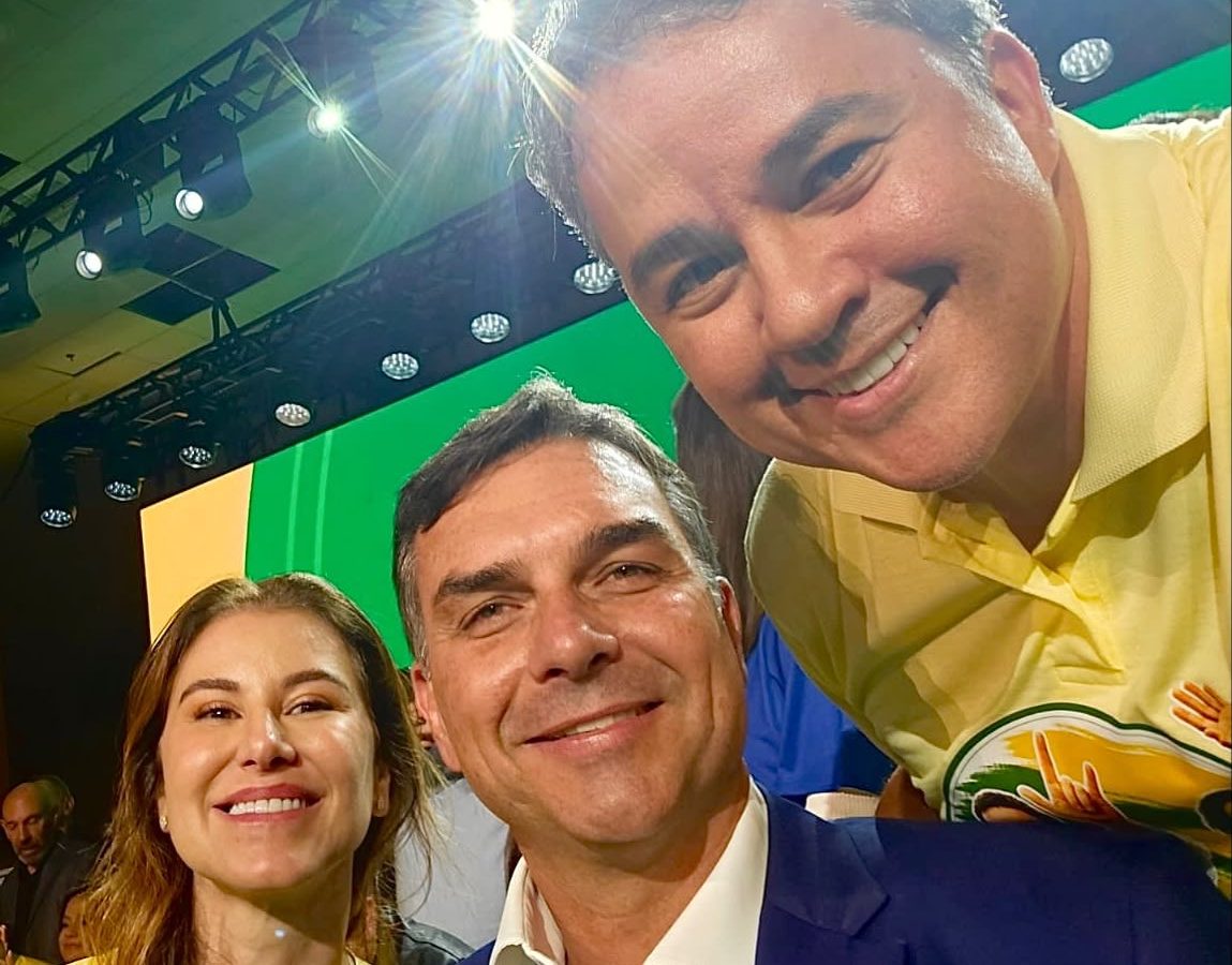 Efraim prestigia convenção nacional ao lado de Flávio Bolsonaro e lideranças