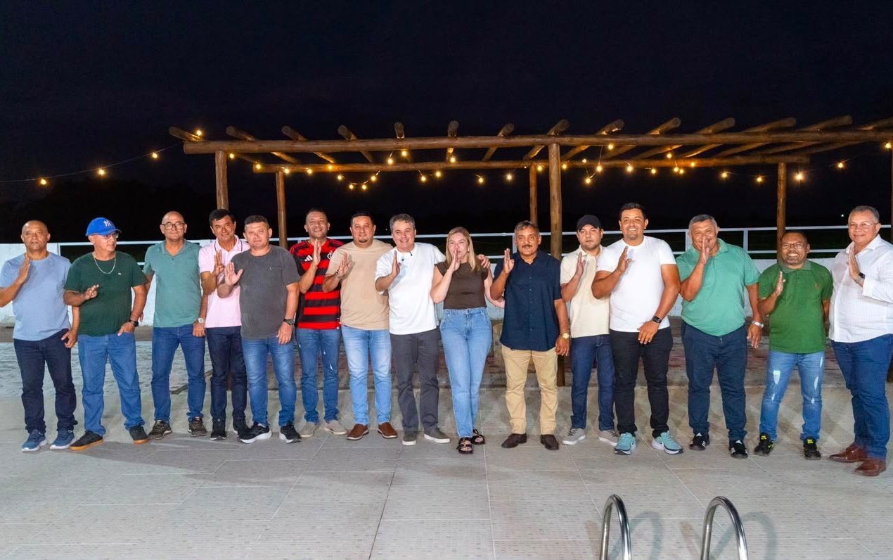 Efraim recebe apoio da prefeita Aliny Povão e de importantes lideranças de Cruz do Espírito Santo, região metropolitana de João Pessoa