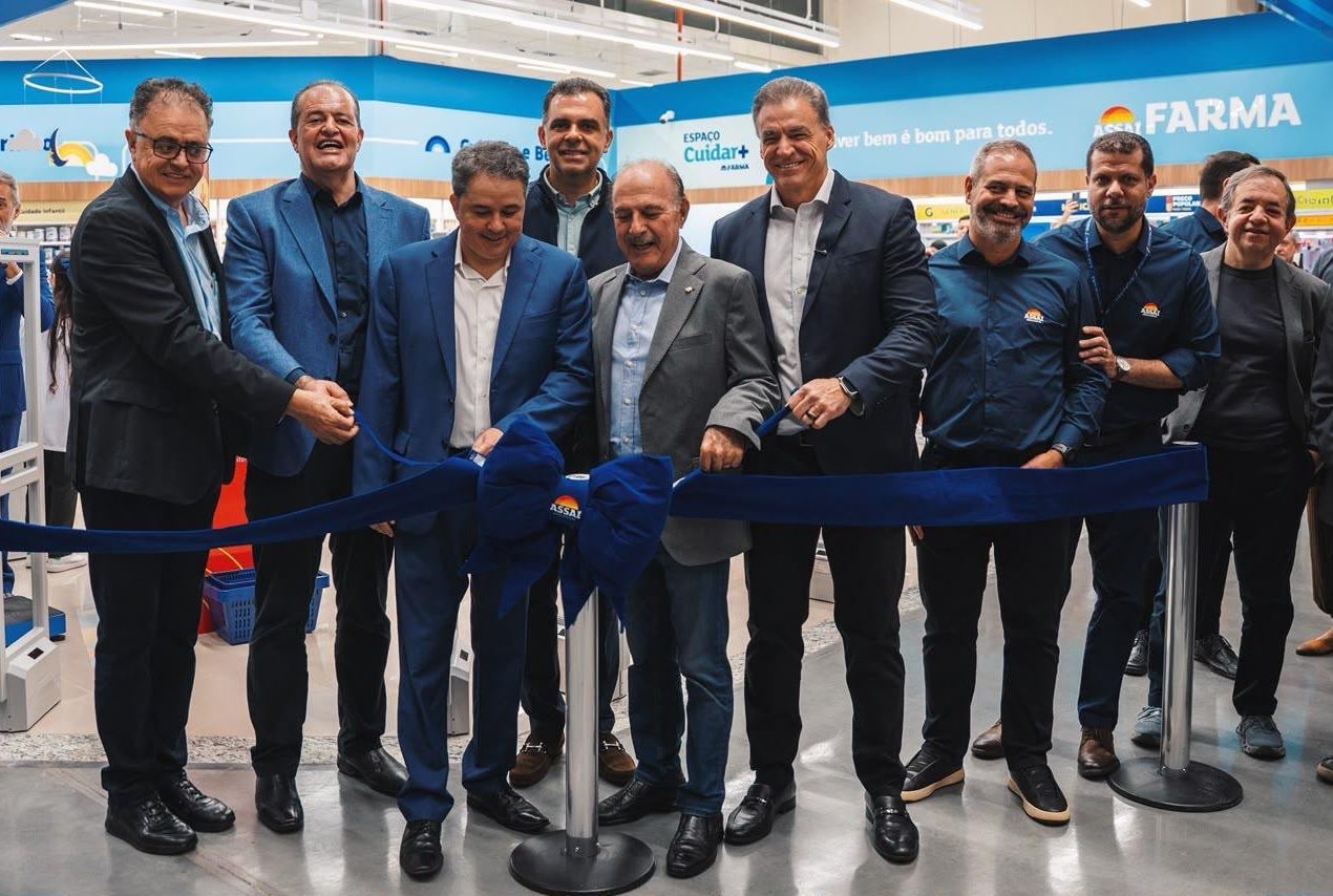 Lei de Efraim deve baixar preço de remédios após inauguração da primeira farmácia em supermercado do Brasil