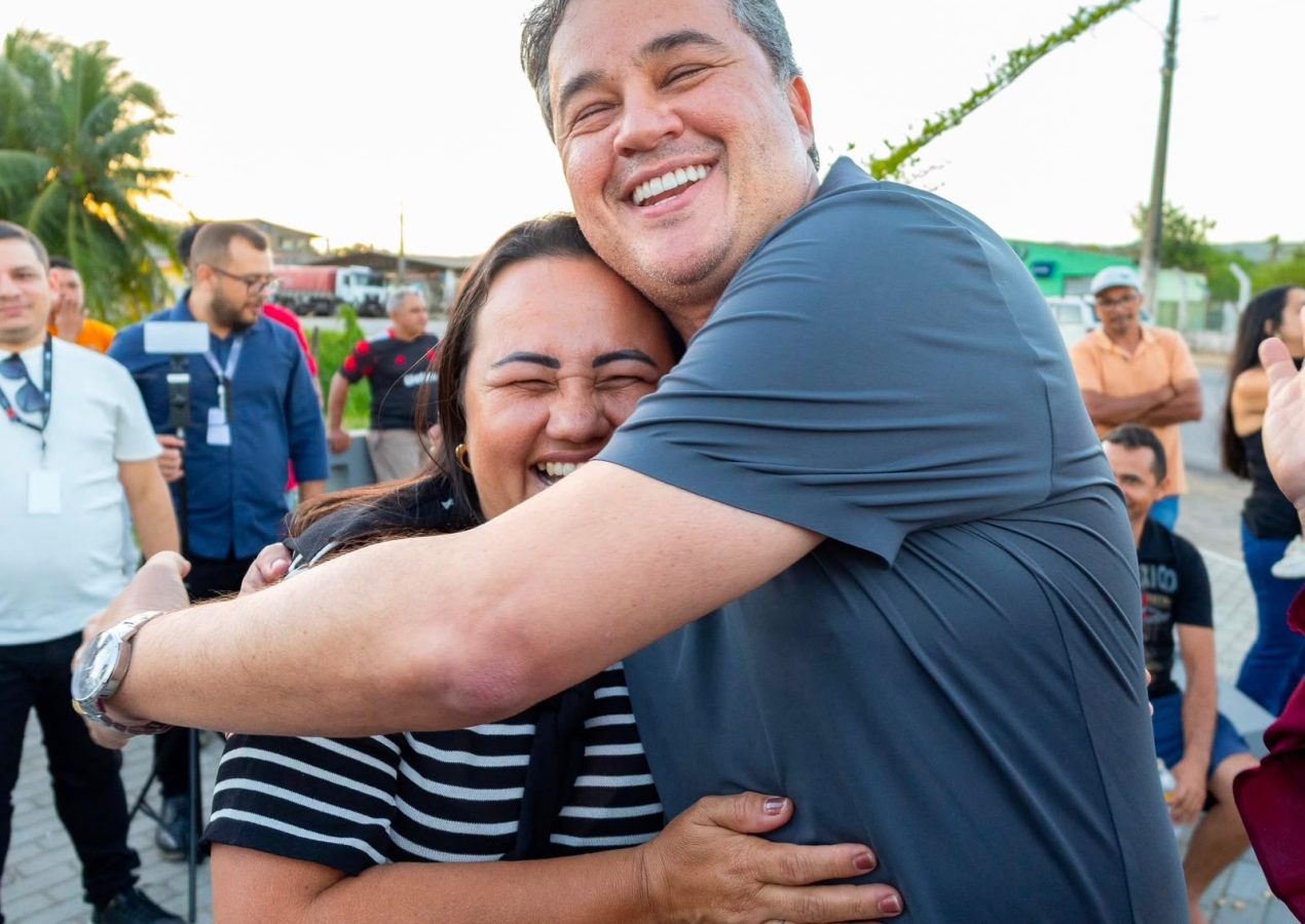 #PéNaEstrada: Efraim Filho cumpre agenda em Caiçara e Campina Grande