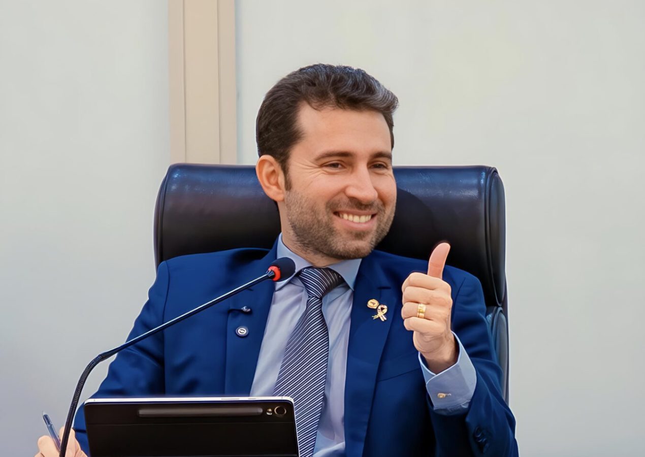 Michel Henrique desponta entre os quatro deputados mais lembrados por eleitores de João Pessoa para retornar à Assembleia