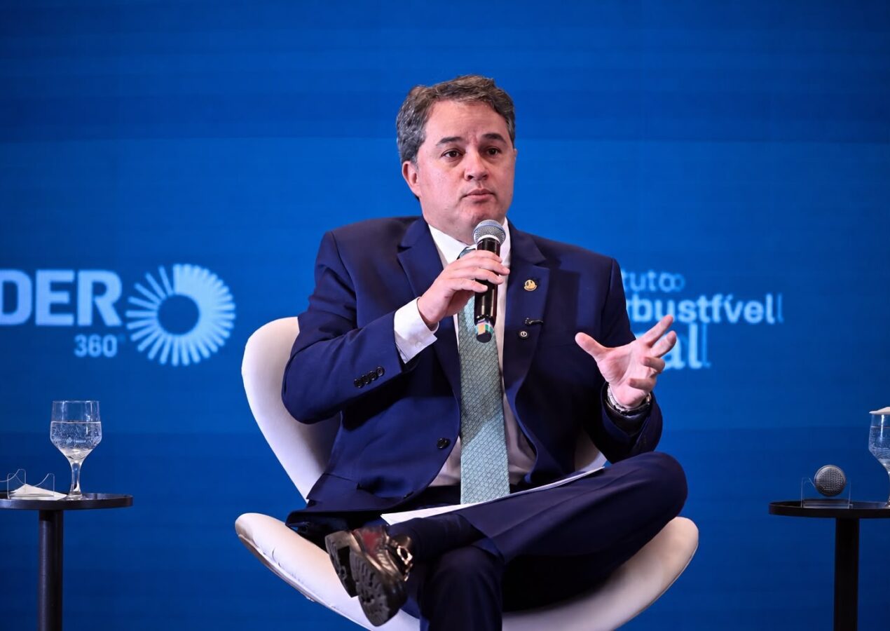 “É preciso asfixiar financeiramente o crime organizado para garantir segurança pública”, diz Efraim