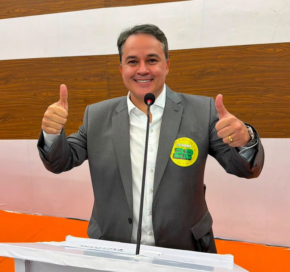 Enquanto Efraim apresenta propostas, Lucas Ribeiro foge do debate