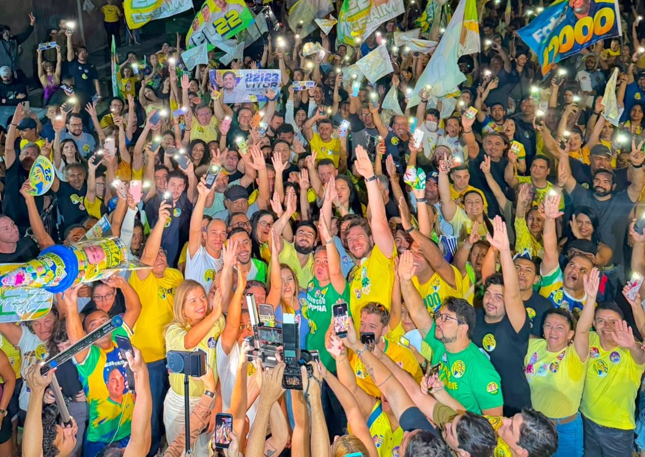 Bruno e Efraim reúnem multidão no Novo Horizonte durante primeira caminhada em Campina Grande