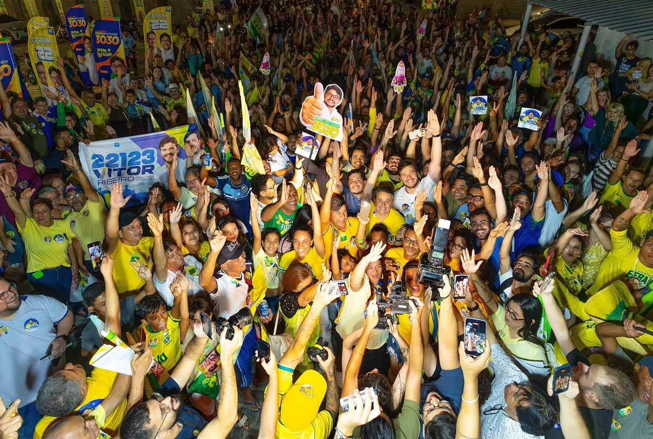 Efraim volta a Campina e, pela segunda vez, arrasta multidão em caminhada ao lado de Bruno