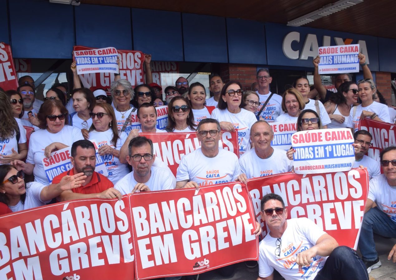 Empregados da Caixa fazem ato em Tambaú e mantêm greve por impasse no Saúde Caixa