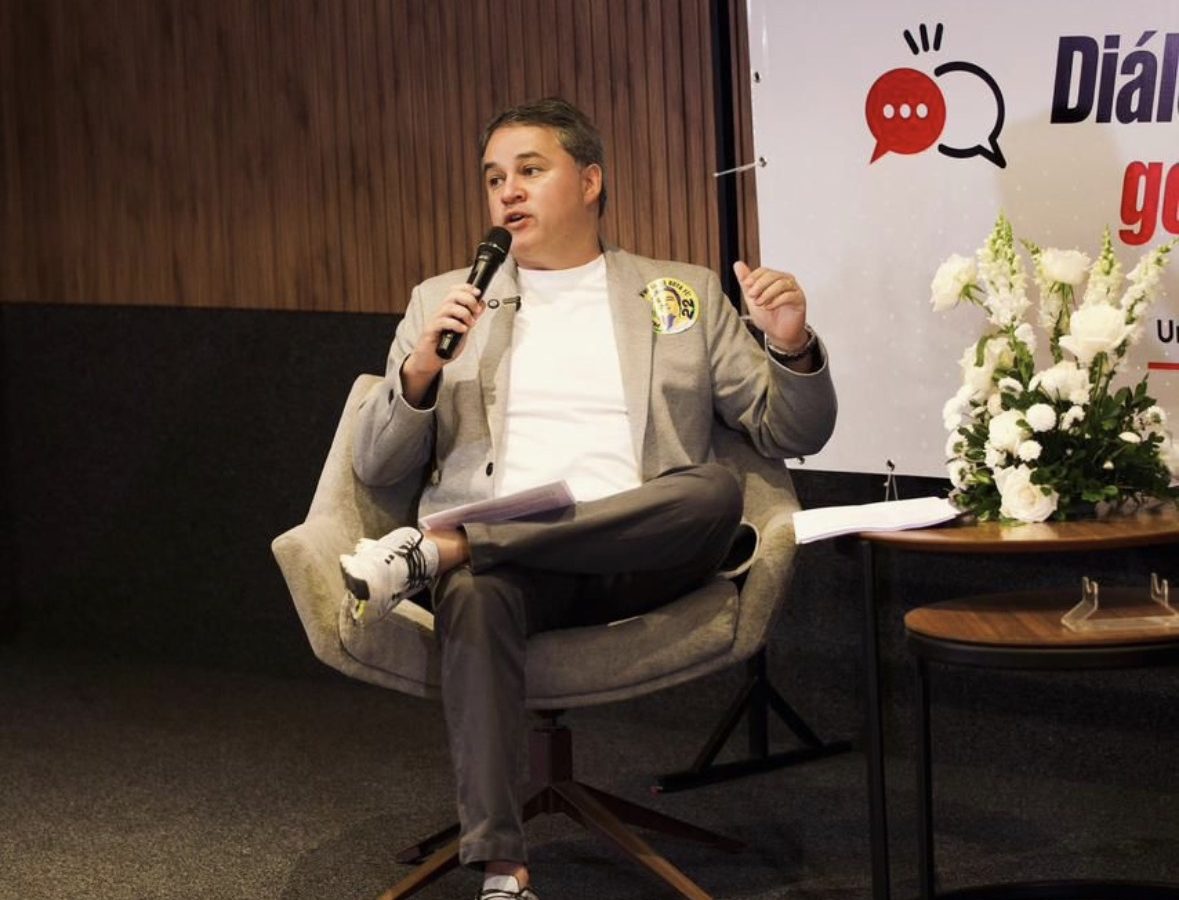 Efraim assume compromisso com fortalecimento do Fisco, concurso e implantação da LOAT em sabatina com Sindifisco-PB