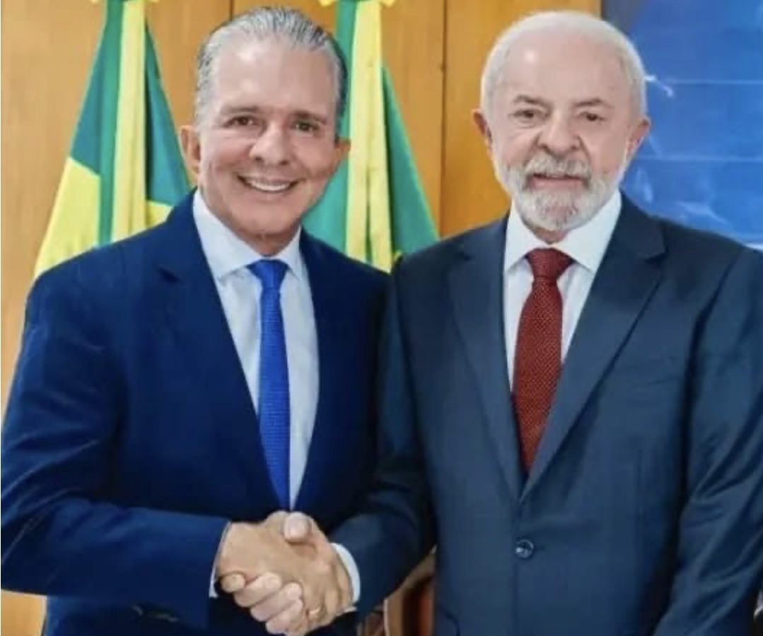Com Lula no guia eleitoral, Nabor reforça trabalho pela educação de Patos