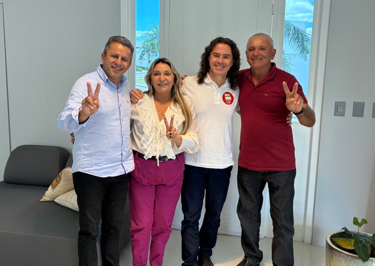 Forte grupo político de Baraúna reafirma apoio à reeleição de Veneziano para o Senado