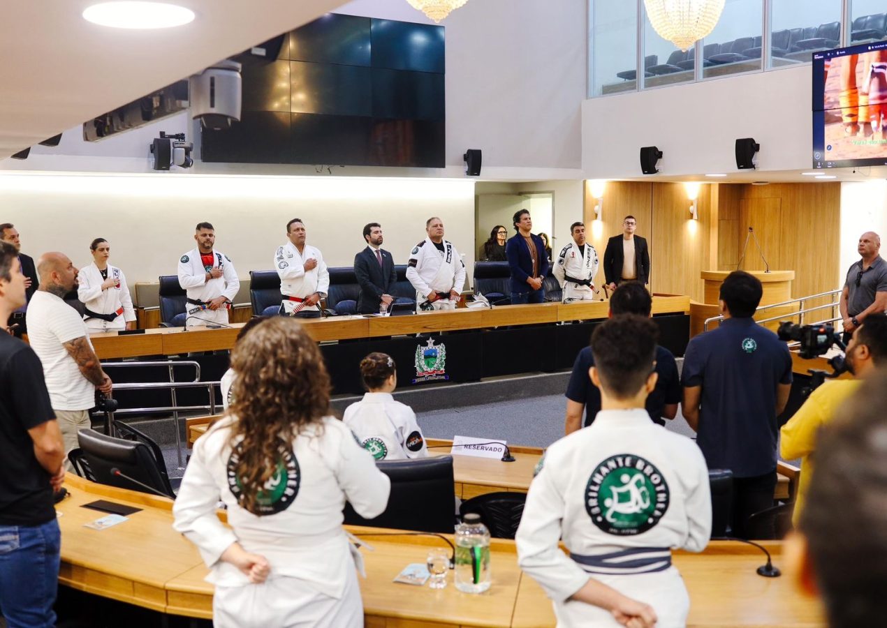 Por iniciativa de Michel Henrique, lendas das artes marciais Renzo Gracie, Ralph Gracie e Marcelo Tigre recebem honrarias na ALPB