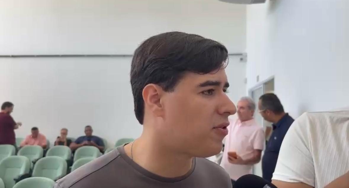 Ícaro Chaves celebra retirada de fiação após solicitação à Prefeitura de João Pessoa
