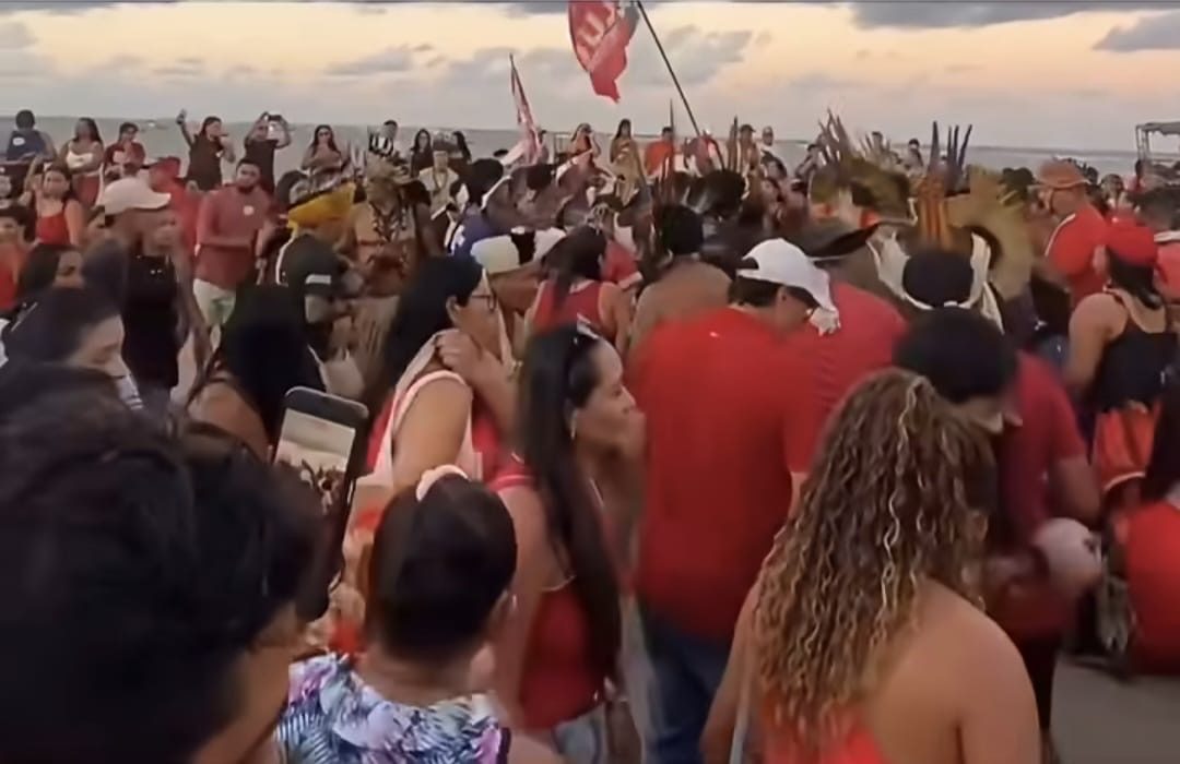 Povo potiguara reafirma apoio a Lula em manifestação na Baía da Traição