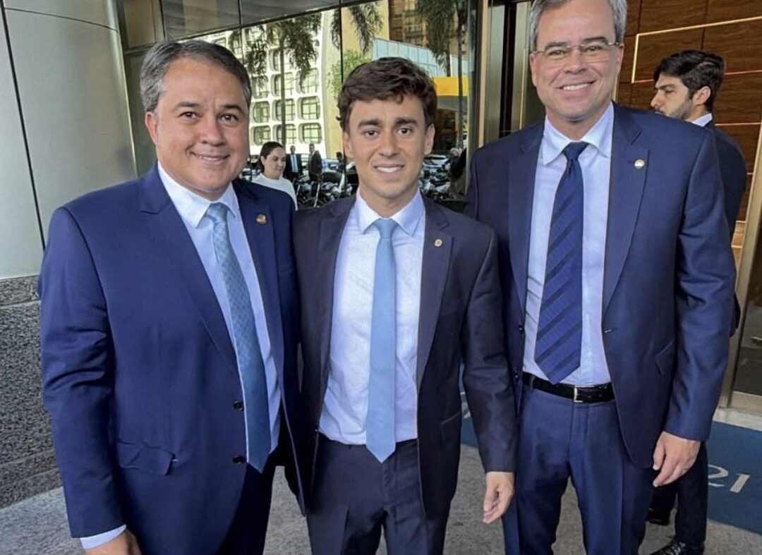 Efraim, Cabo Gilberto e George articulam com Flávio estratégias para o 2º turno na Paraíba